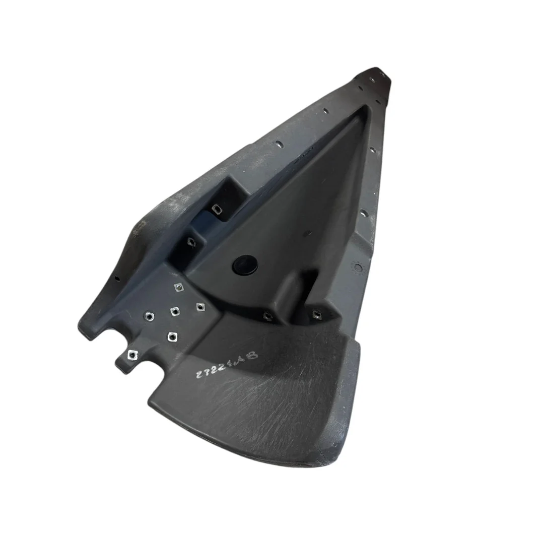 AGCO - ACP0283280 - Rechte Kornkopf-Teilerkappe Massey Ferguson