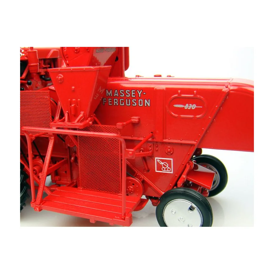 Agco - X993040288000 - Massey Ferguson 830 Modell im Maßstab 1:32