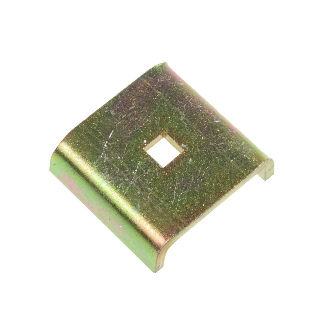 AGV - B103157 - Vordruschtrommel-Abweisabdeckung 62,5x58x5 Claas