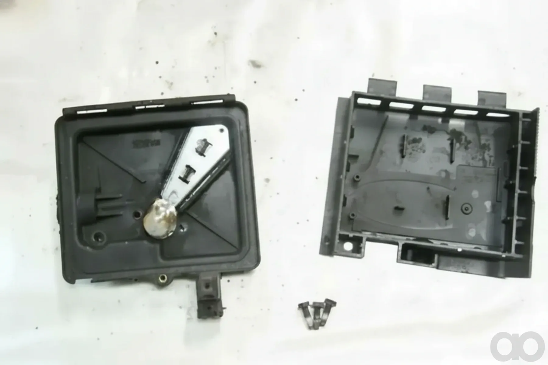Briggs and Stratton - 692298 - Luftfilterabdeckung