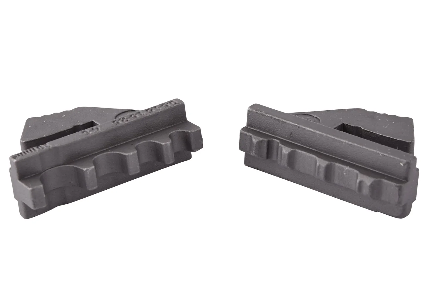 HELLA - 8PE 863 807-421 - Crimpzangeneinsatz, Metall, grau, Ø von: 1.5mm, Ø bis: 10.0mm
