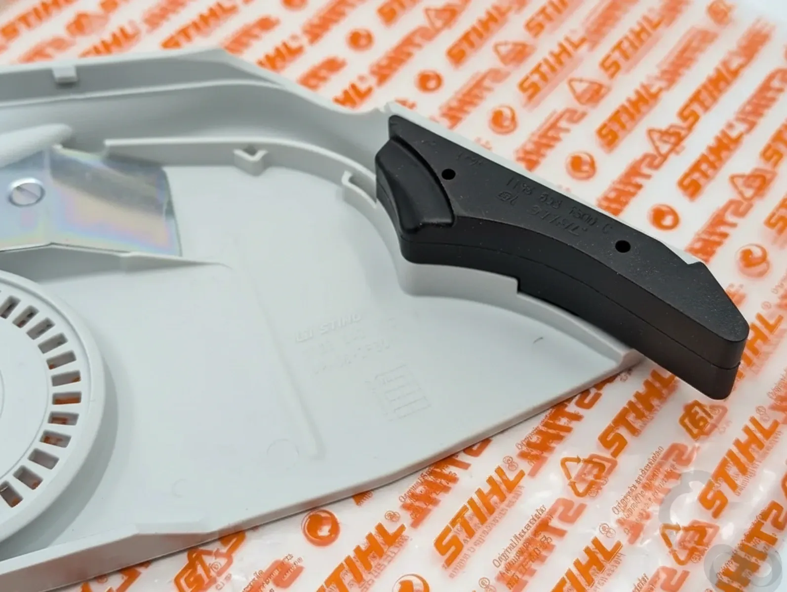 Stihl - 1135-640-1702 - Kettenantriebsritzelabdeckung