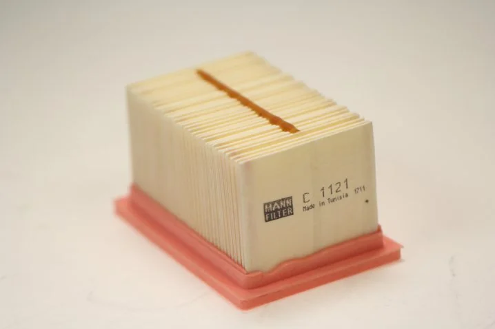 Mann-Filter - C 1121 - Luftfilterelement