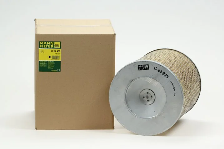 Mann-Filter - C 24 393 - Luftfilterelement