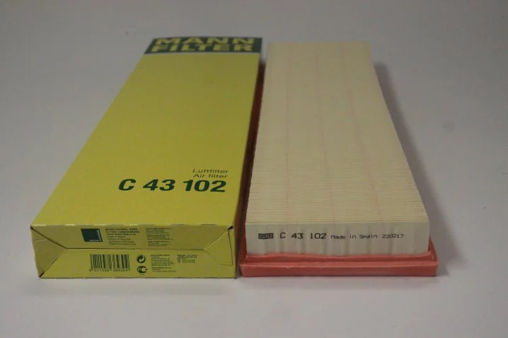 Mann-Filter - C 43 102 - Luftfilterelement
