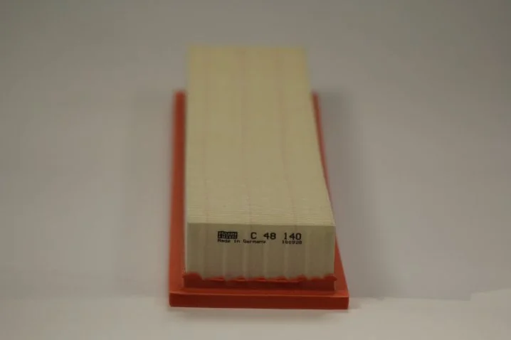 Mann-Filter - C 48 140 - Luftfilterelement
