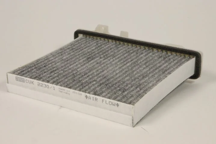 Mann-Filter - CUK 2230/1 - Innenraumfilterelement (Aktivkohle)