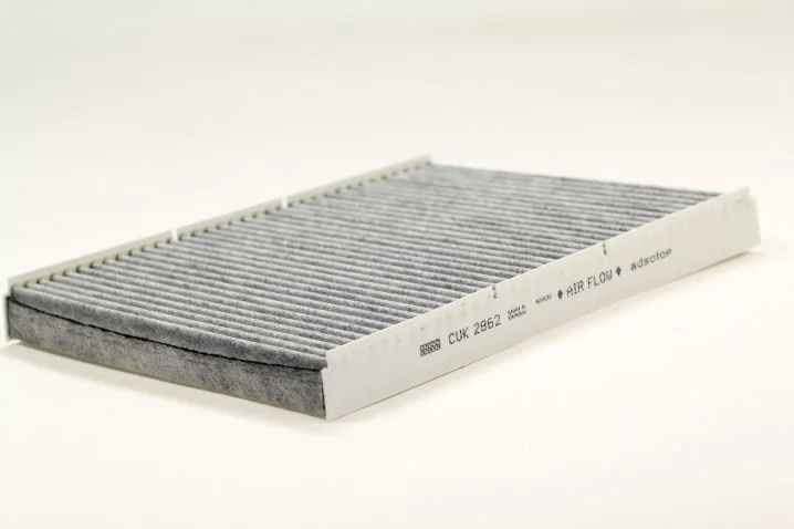 Mann-Filter - CUK 2862 - Innenraumfilterelement (Aktivkohle)
