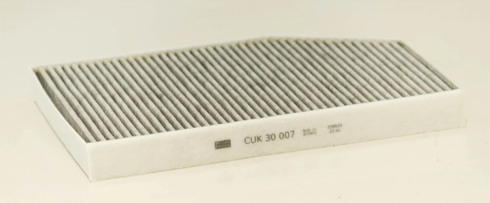 Mann-Filter - CUK 30 007 - Innenraumfilterelement (Aktivkohle)