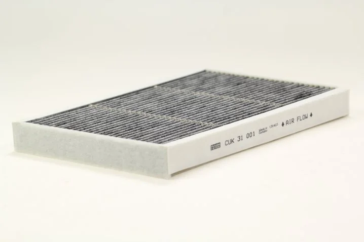 Mann-Filter - CUK 31 001 - Innenraumfilterelement (Aktivkohle)