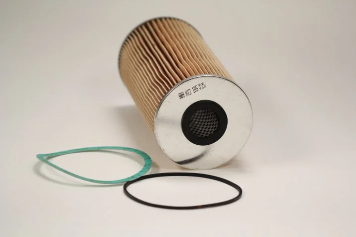 Mann-Filter - H 12 105 x - Flüssigkeitsfilterelement
