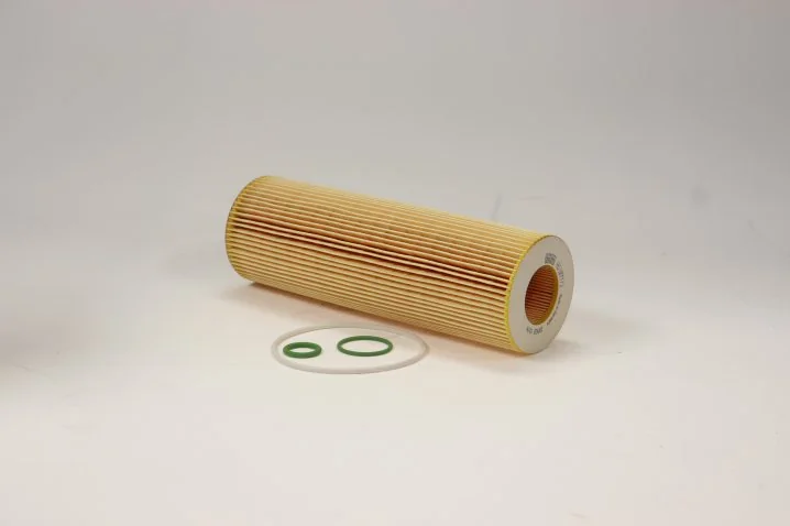 Mann-Filter - HU 1077/2 x - Ölfilterelement (metallfrei)