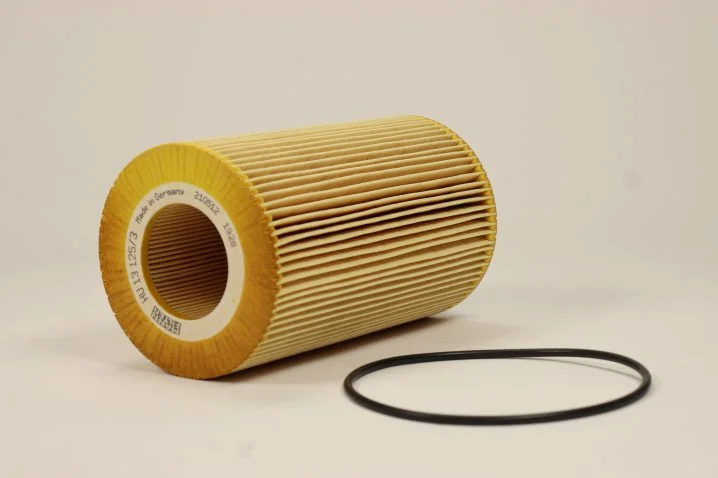 Mann-Filter - HU 13 125/3 x - Ölfilterelement (metallfrei)