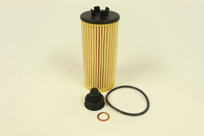 Mann-Filter - HU 6015 z KIT - Flüssigkeitsfilterelement (metallfrei)