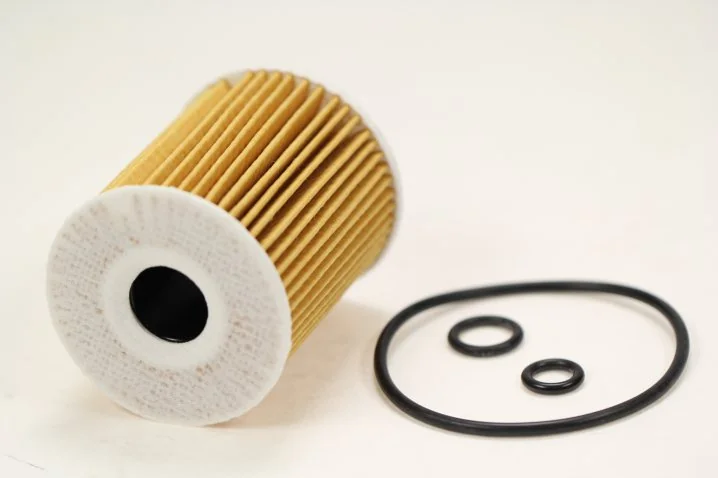 Mann-Filter - HU 7017 z - Flüssigkeitsfilterelement (metallfrei)