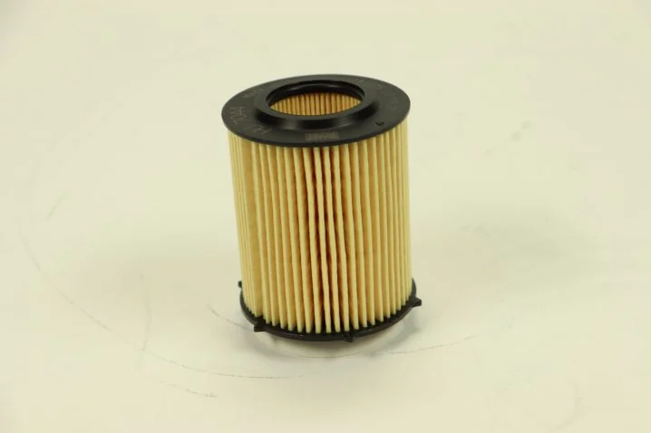 Mann-Filter - HU 7044 z - Ölfilterelement (metallfrei)