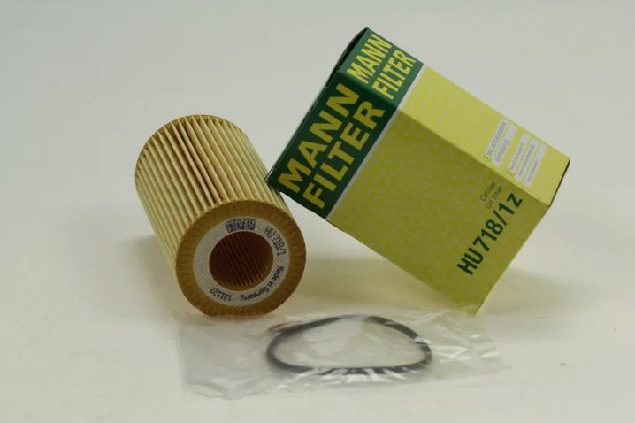 Mann-Filter - HU 718/1 z - Flüssigkeitsfilterelement (metallfrei)