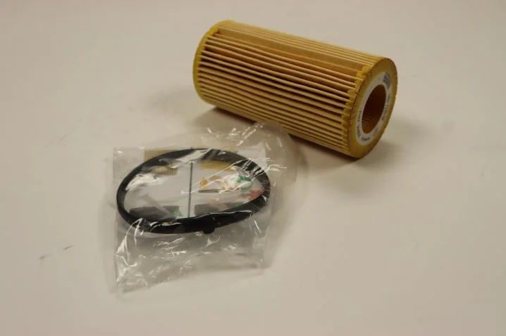 Mann-Filter - HU 719/8 y - Flüssigkeitsfilterelement (metallfrei)