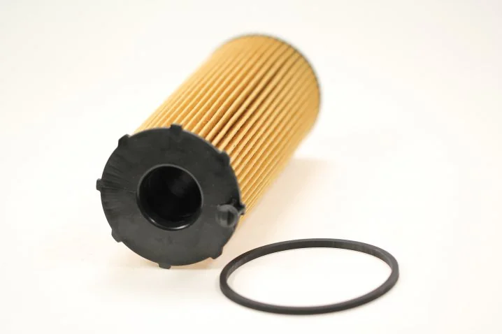 Mann-Filter - HU 831 x - Flüssigkeitsfilterelement (metallfrei)