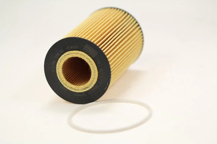 Mann-Filter - HU 931/7 x - Flüssigkeitsfilterelement (metallfrei)