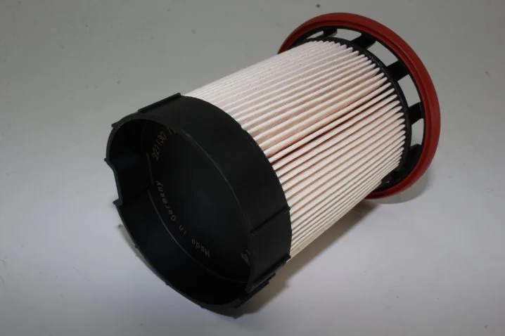 Mann-Filter - PU 8014 - Kraftstofffilterelement (metallfrei)