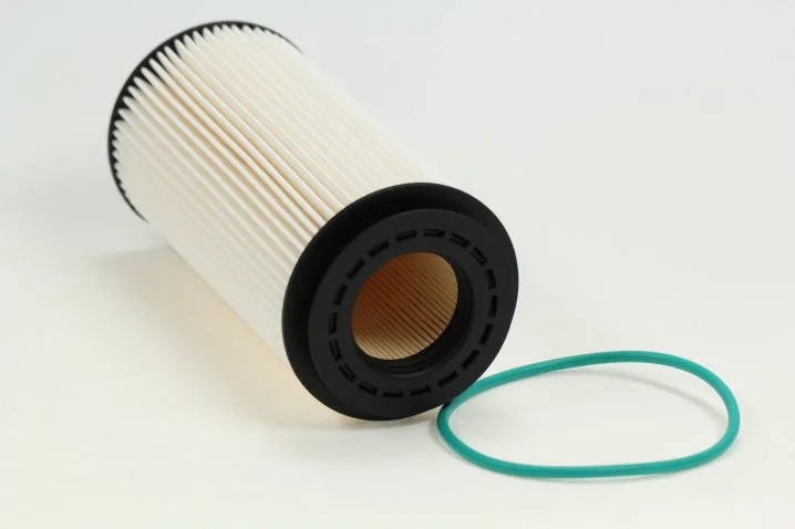 Mann-Filter - PU 840 x - Kraftstofffilterelement (metallfrei)