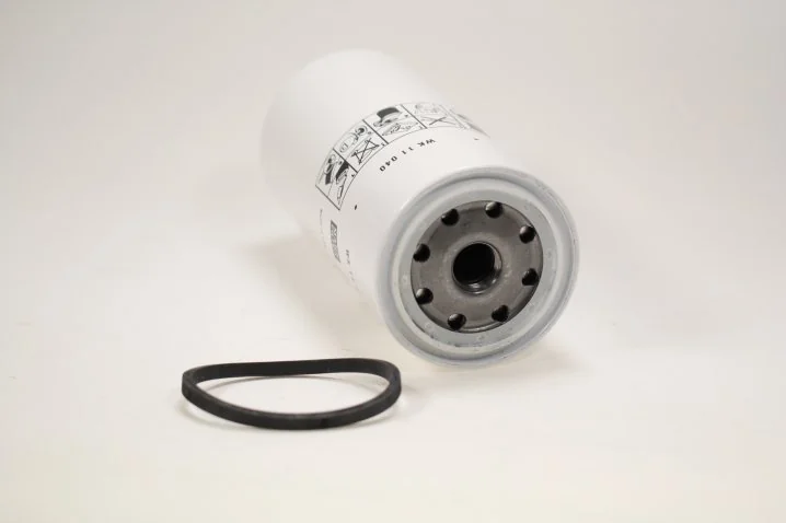 Mann-Filter - WK 11 040 x - Kraftstofffilter SpinOn