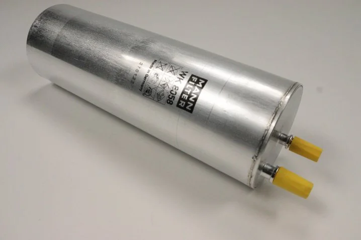 Mann-Filter - WK 8058 - Kraftstoff-Leitungsfilter Inline