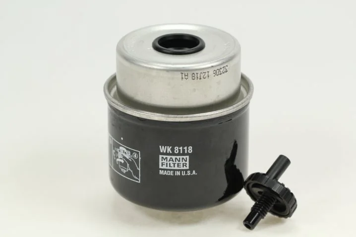 Mann-Filter - WK 8118 - Kraftstofffilter SpinOn
