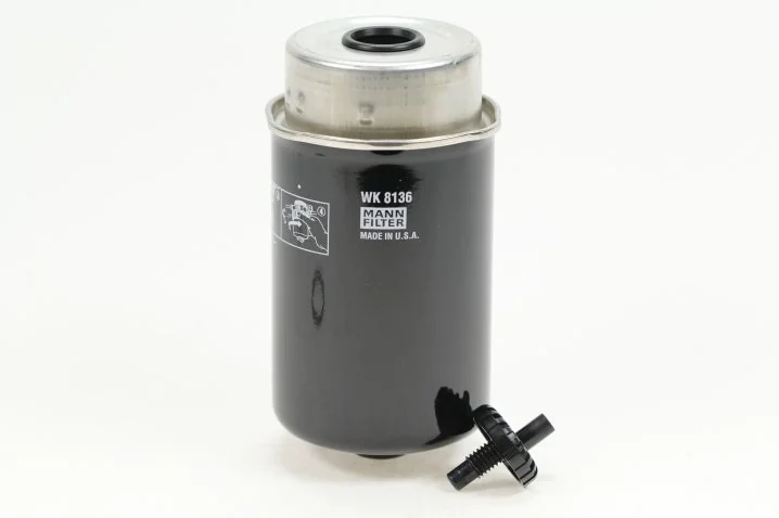 Mann-Filter - WK 8136 - Kraftstoffwechselfilter