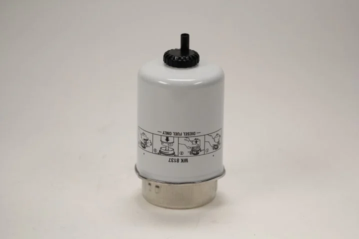 Mann-Filter - WK 8137 - Kraftstoffwechselfilter