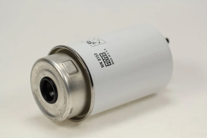 Mann-Filter - WK 8153 - Kraftstoffwechselfilter
