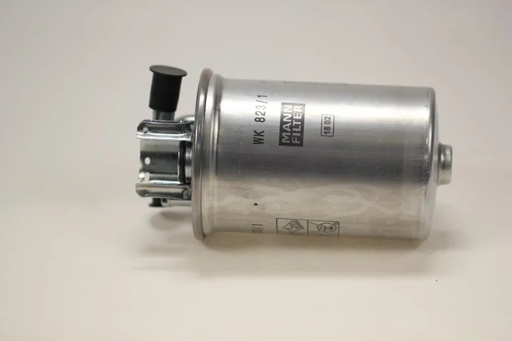 Mann-Filter - WK 823/1 - Kraftstoff-Leitungsfilter (Inline)