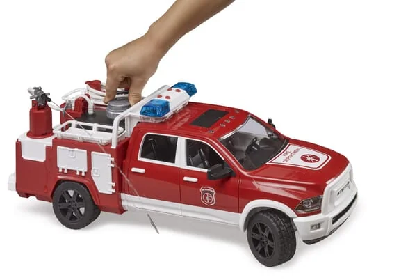 Bruder - U02544 - Ram 2500 Feuerwehrfahrzeug Mit L+S-Modul