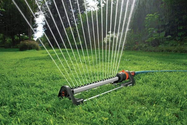 Gardena - GA18704 - Schwenkregner Aqua L