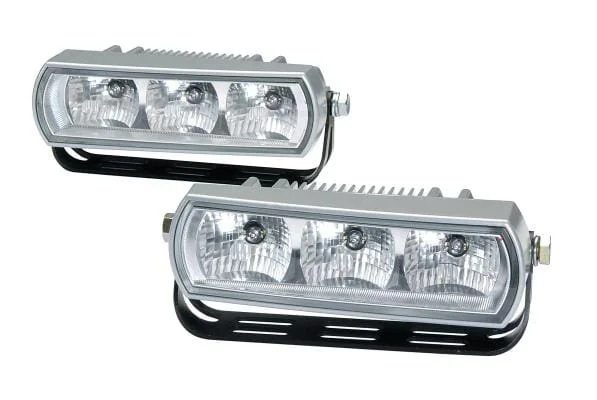 Hella - 2PT009496801 - Tagfahrlicht LED, 5/11W, Rechteckig, 12/24V, Weiß, Gehäuse: Silber, Aufschraubbar, 3 LEDs, Hella – Vorne