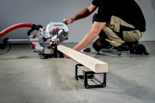 Metabo - 613305000MET - Gehrungssäge KGS 305 M
