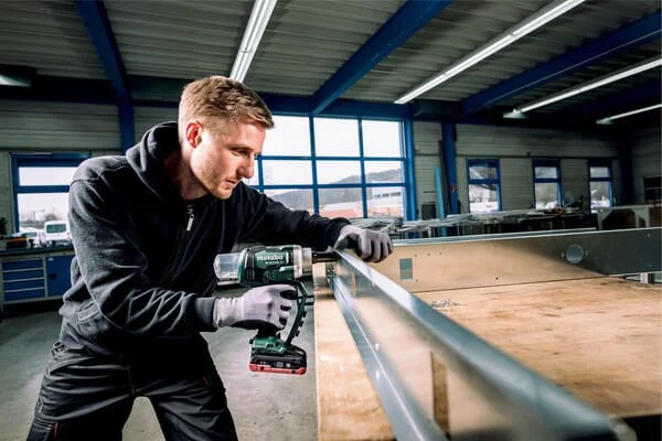 Metabo - 619002840MET - NP 18 LTX BL 5.0 Akku-Nietpistole
