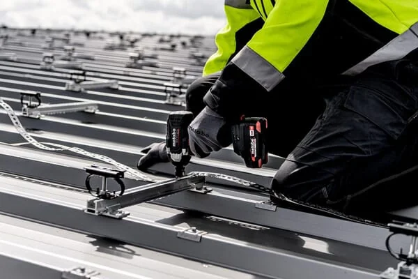 Metabo - 685203000MET - Kombi-Set 18V BS18LTBL+SSW18LT300BL 2x5,2 Ah