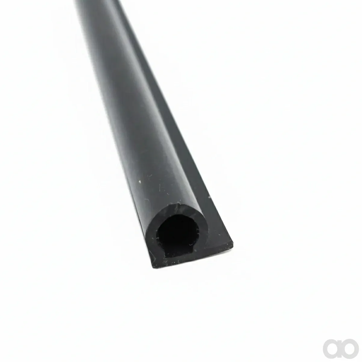 John Deere - R310689 - Isolator