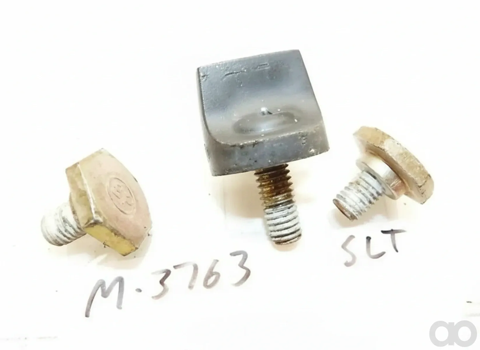 Massey Ferguson - 3763 - Lagerhalter