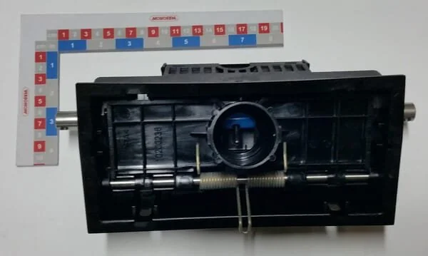 Monosem - 65014015 - Kompletter Kunststoff-Duengerstreuer (Mit Blauer Standard-Schnecke)