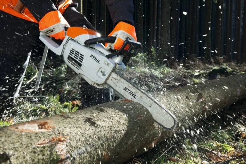 STIHL - 1145-200-0262 - Benzin-Kettensäge MS 201 C-M 2.4 hp