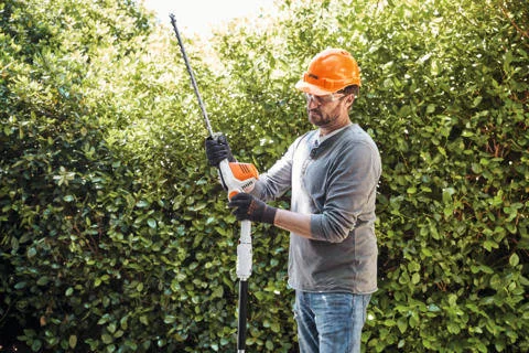 STIHL - HA01-200-0044 - Akku-Heckenschere HLA 56 Set 2x Akku + Ladegerät