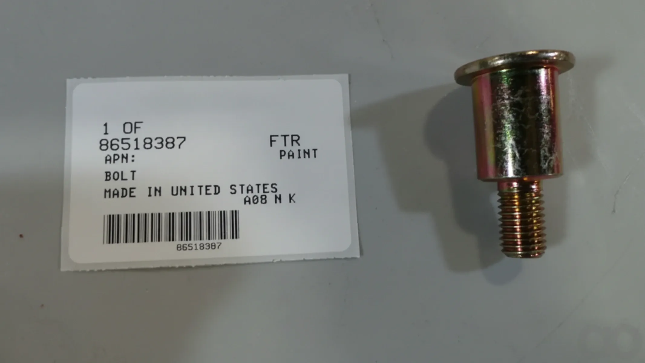 Case IH - 86518387 - Schraube