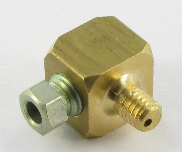 Non Branded - 3700EQM61 - Winkelkupplung 4-M6x1