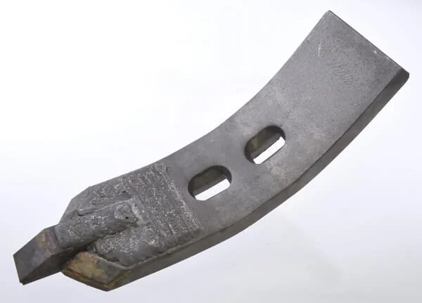 Non Branded - CP509CN - Grubberschar 354x100x20mm, Gehaertet, Gebogen, 2-Loch, Geeignet Fuer Quivogne