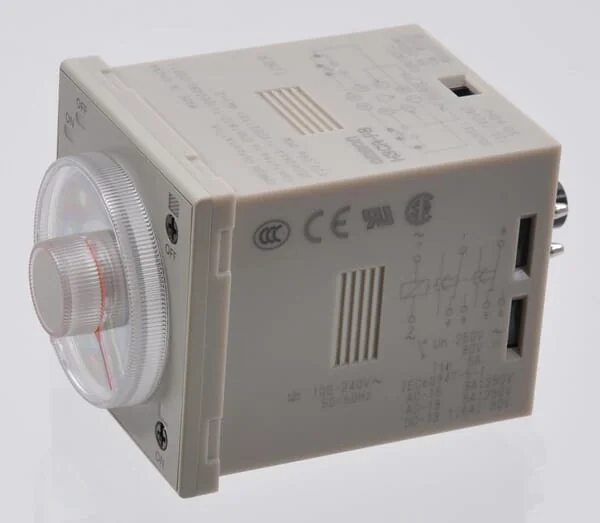 Omron - H3CRF8 - Zeitrelais 100-240VAC Omron
